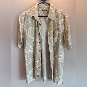 Quiksilver Beige and White Patterned Shirt
